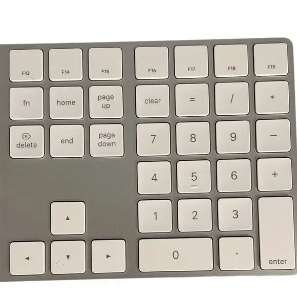 Apple Magic Keyboard with Numeric Keypad - US English - Picture 7 of 10
